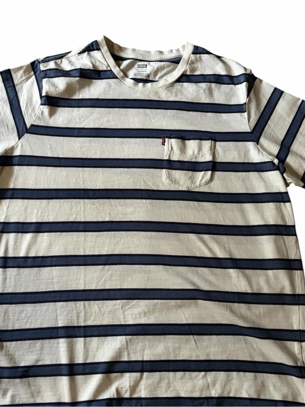 Levi's Men’s Cream and Navy Horizontal Stripe Pocket Tee